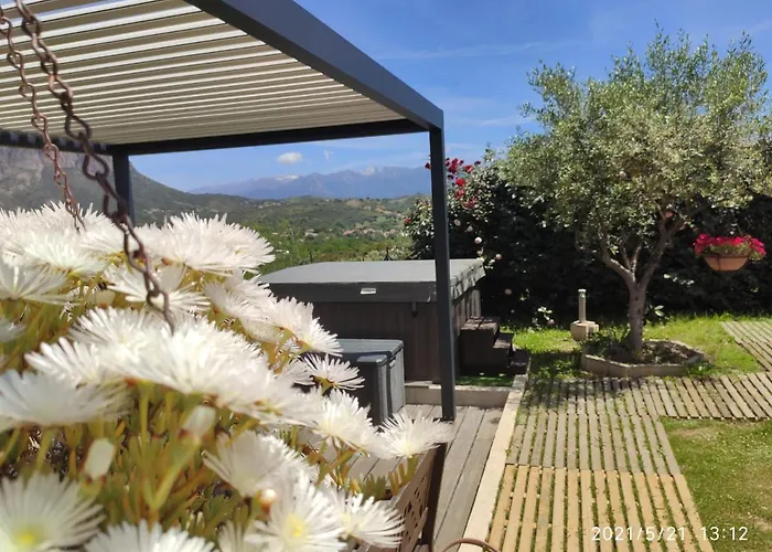 Claude Et Marie-france