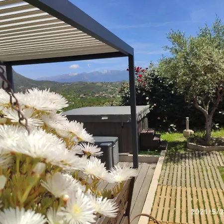 Claude Et Marie-france