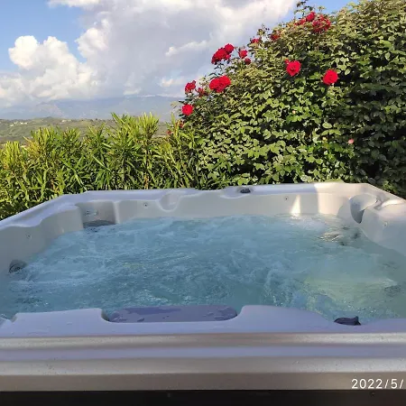 Claude Et Marie-france Lägenhet *