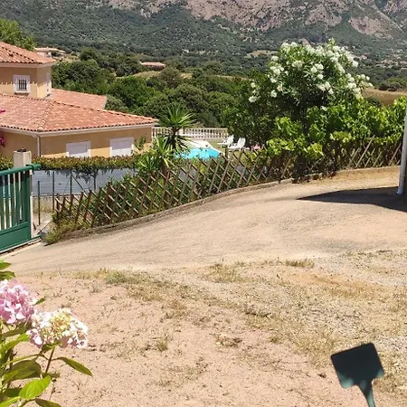 Claude Et Marie-france Appartement Alata
