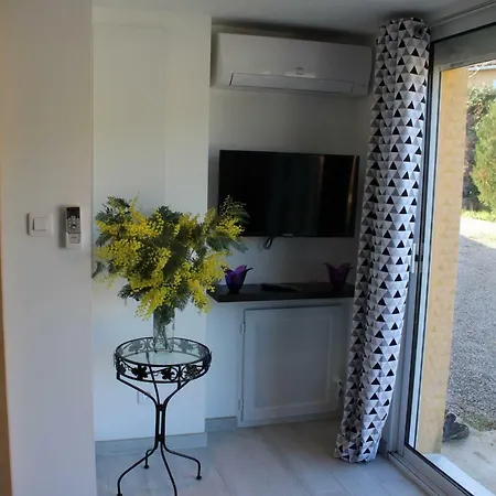 Claude Et Marie-france