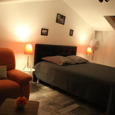 Claude Et Marie-france Lejlighed Alata