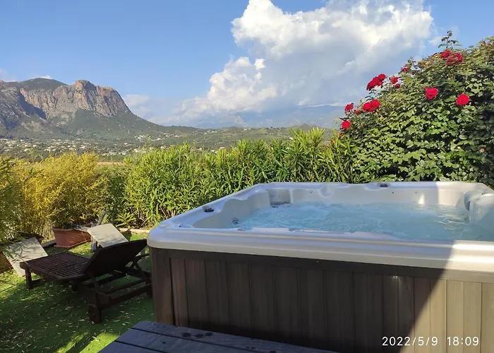 Claude Et Marie-france Alata