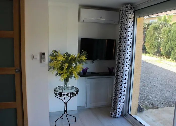 Claude Et Marie-france