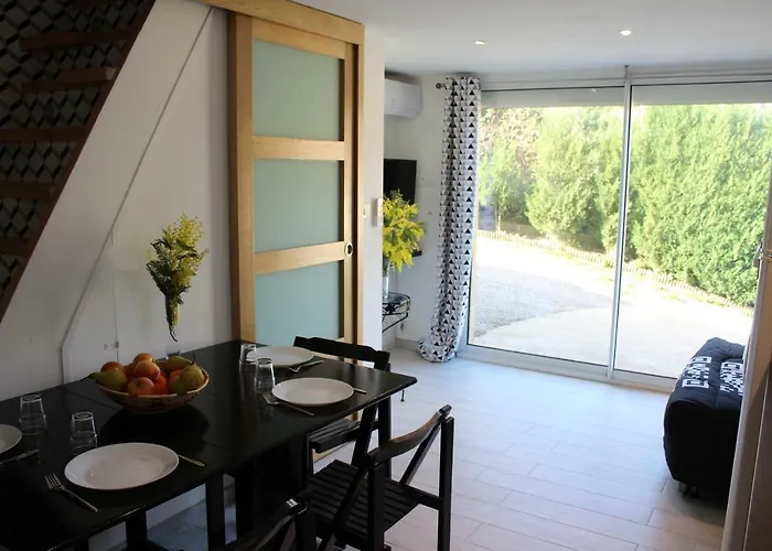 Claude Et Marie-france Alata